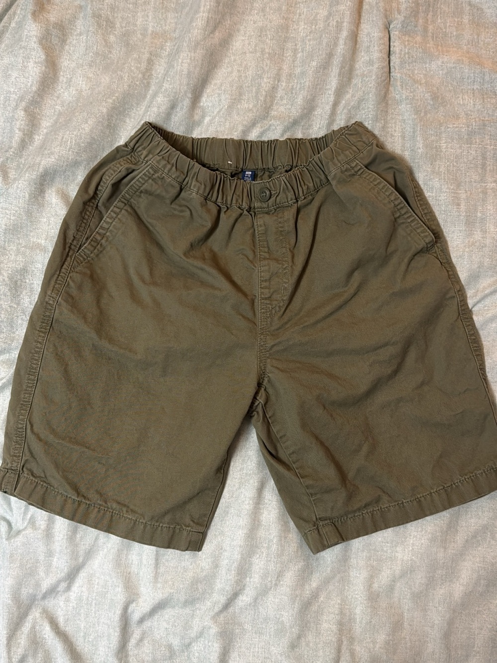 Uniqlo Men's Olive Elastic-Waist Flat Front Shorts